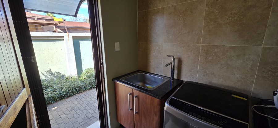 4 Bedroom Property for Sale in Roylglen Gardens Northern Cape